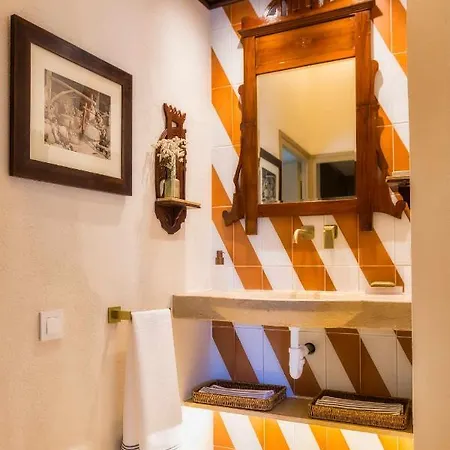 別荘 El Molino De Casa Con Jardin